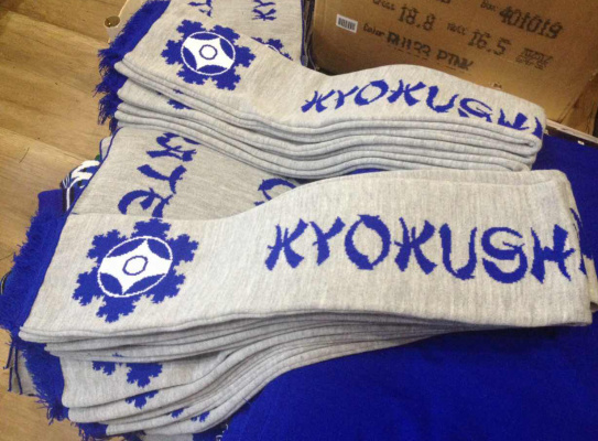 вязаные шарфы с бахромой на заказ в Киеве