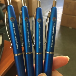 Лучшая канцелярия это ручка с нанесением бренда или логотипа