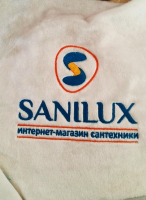 Полотенца с логотипо вышивка