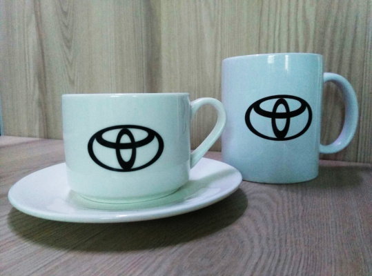 Чашки с логотипом Тойота