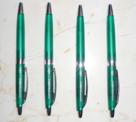 Надписи на ручках и карандашах