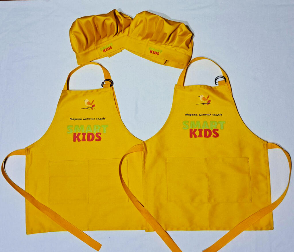 Фартухи з друком і вишивкою