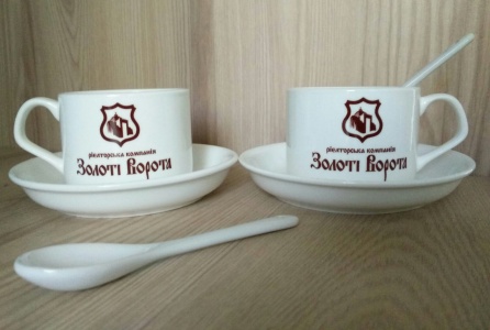 Сувенирные чашки с логотипом
