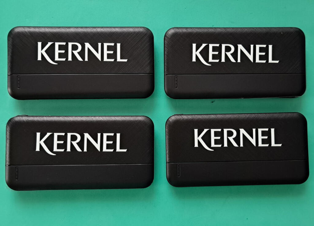 нанесення на повербанки логотипу