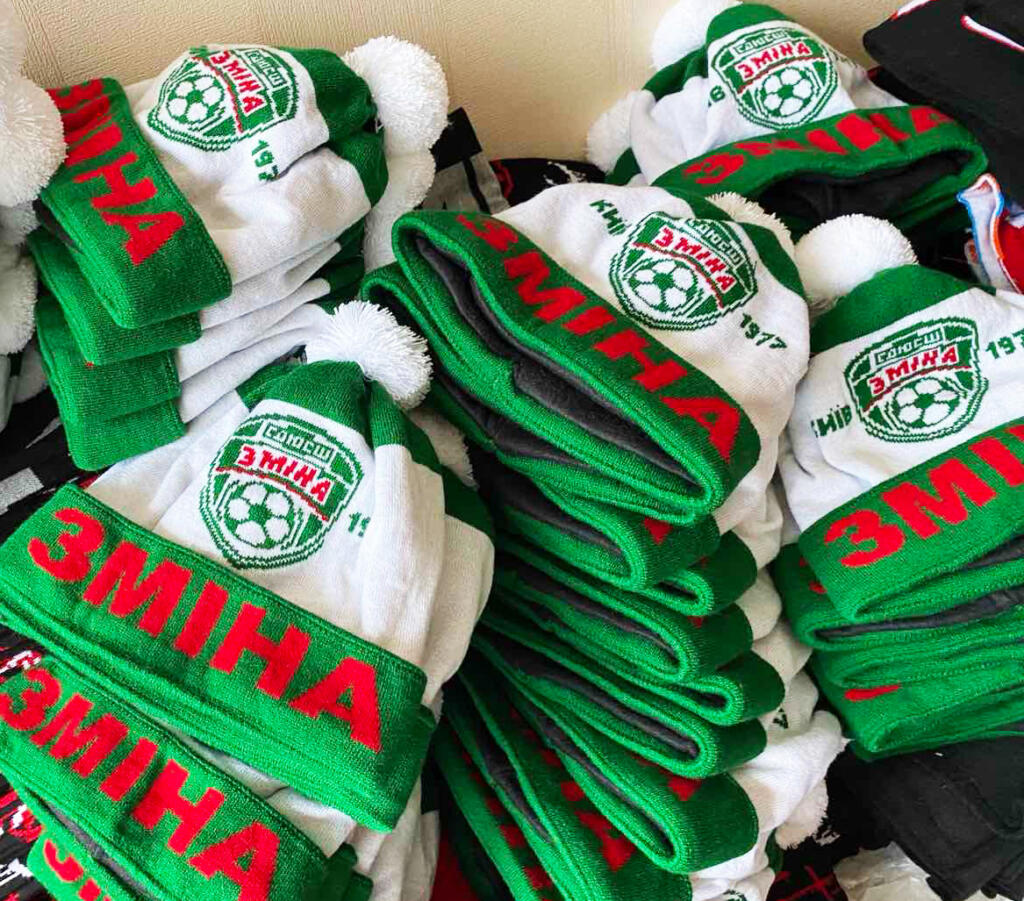 Шапки з бубоном