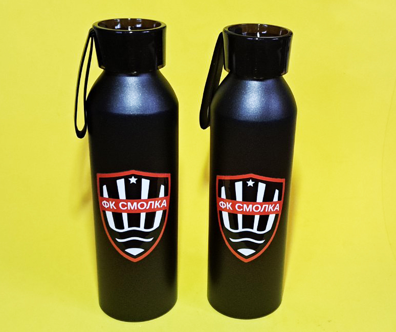 Бутылка с логотипом команды
