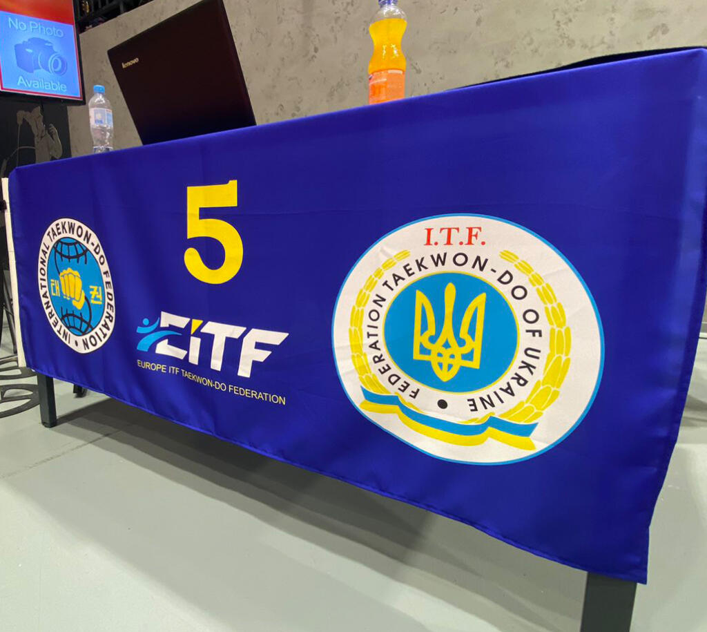 Скатертини з логотипом