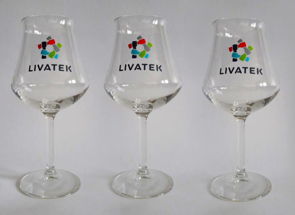 Винний келих з логотипом