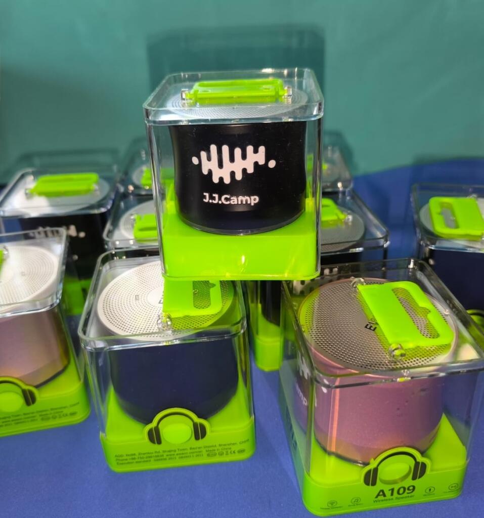 Колонки з логотипом