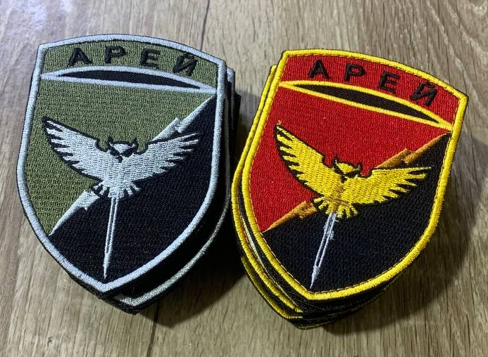 Вишивка чи друк шевронів?