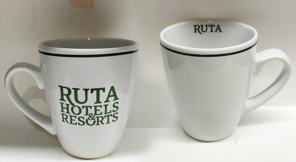 Друк в середині чашки