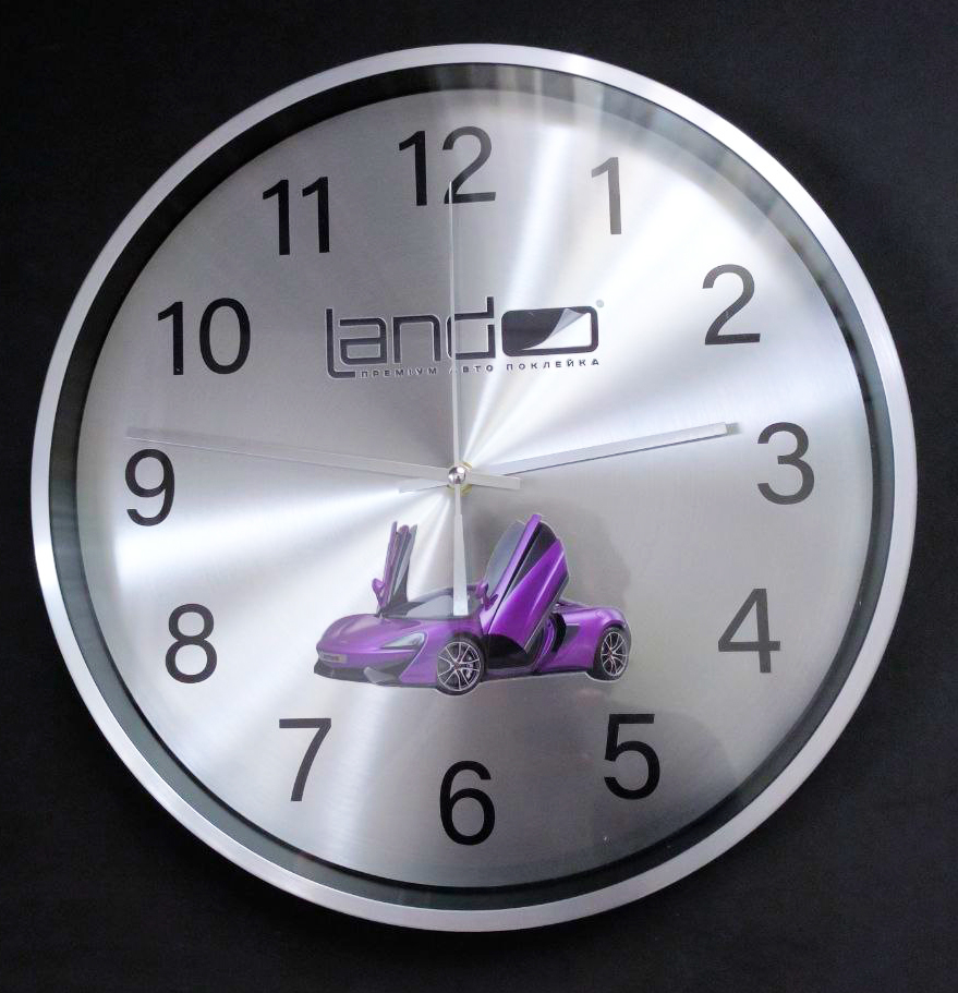 Металеві годинники з логотипом