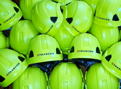 Дорогие каски с логотипом