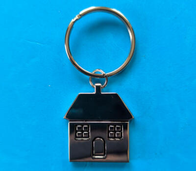Брелок домик