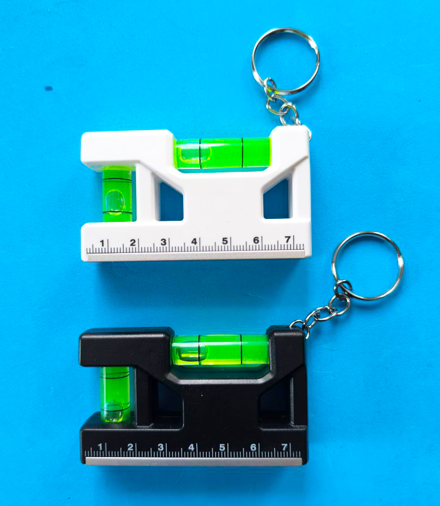 Брелок линейка уровень