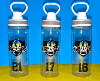 Прозрачные бутылки с номерами