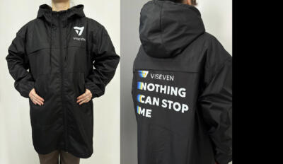 Чорний палщ -вітровка з лого