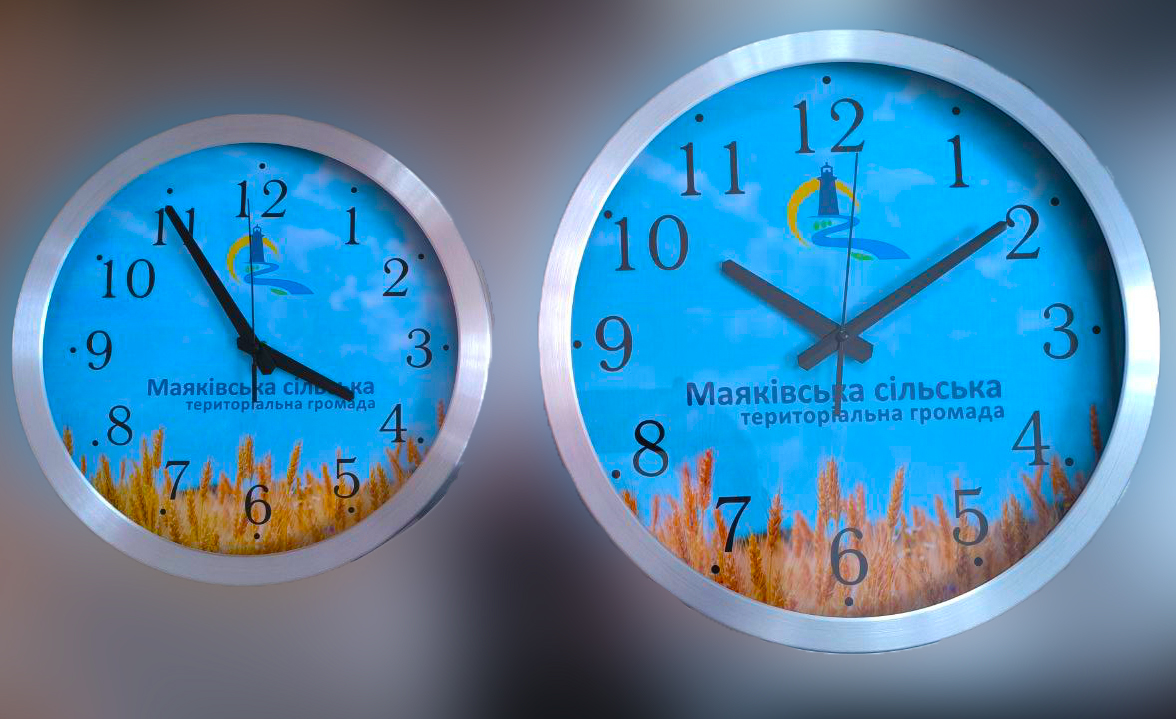 Часы разных розмеров