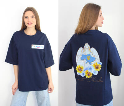 Темно синяя футболка оверсайз