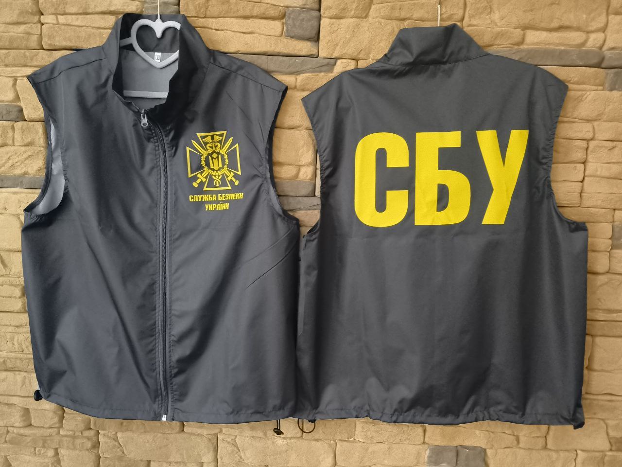 Літній чоловічий жилет